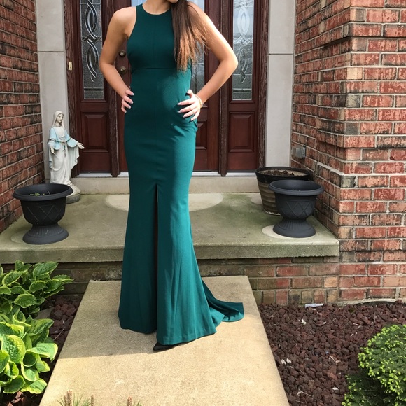 Adorable Everest green gown - Picture 3 of 3